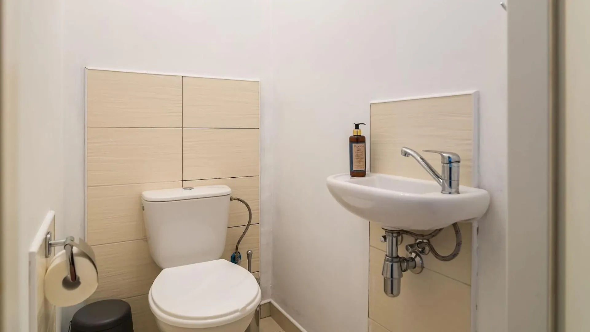 Smolna 8 - Warm Apartment With Balcony By Noclegi Renters Warszawa