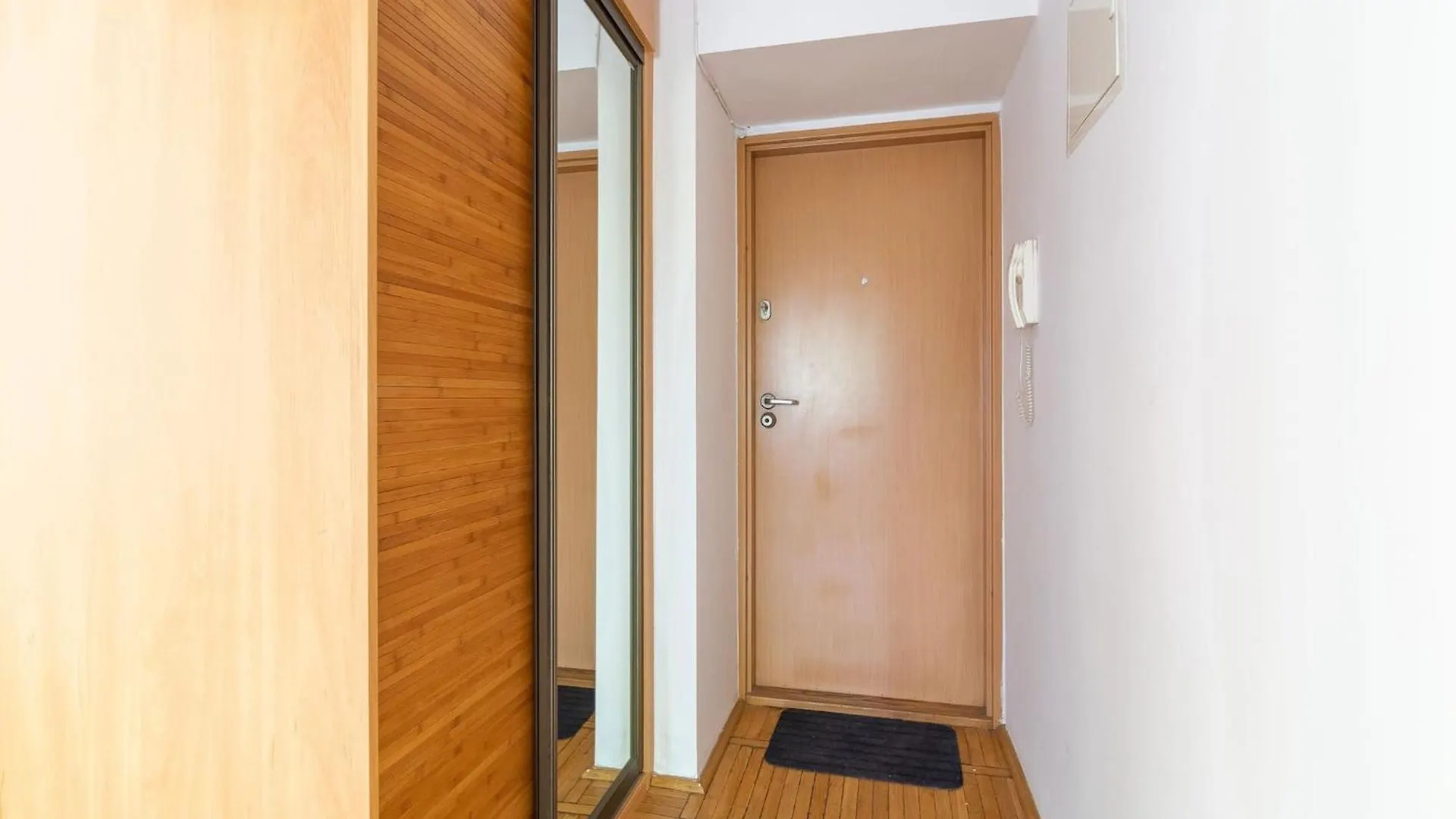 Smolna 8 - Warm Apartment With Balcony By Noclegi Renters Warszawa